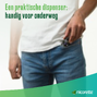 Nicorette Mint Mondspray 1ST Model stopt Nicorette Mondspray 1mg Mint in zijn broekzak