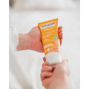 Weleda Duindoorn Vitality Douchecrème 200ML Weleda Duindoorn Vitality Douchecrème hand model